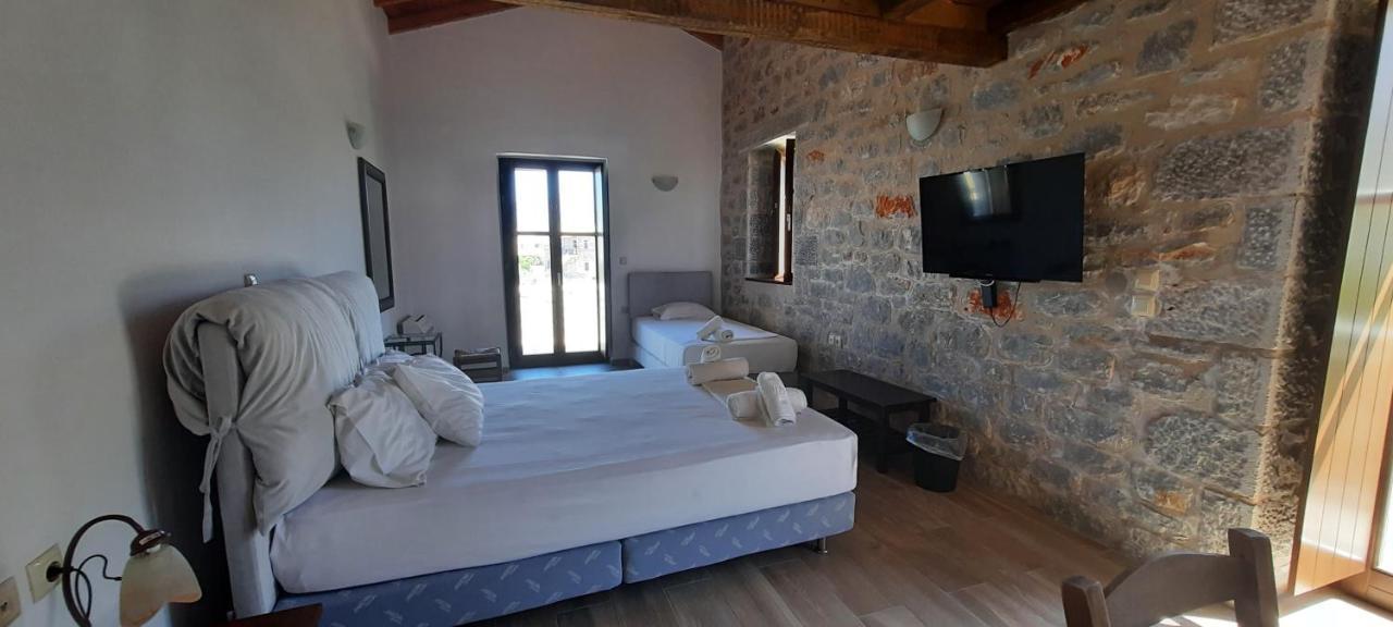 Koukouri Suites Areopoli Bagian luar foto