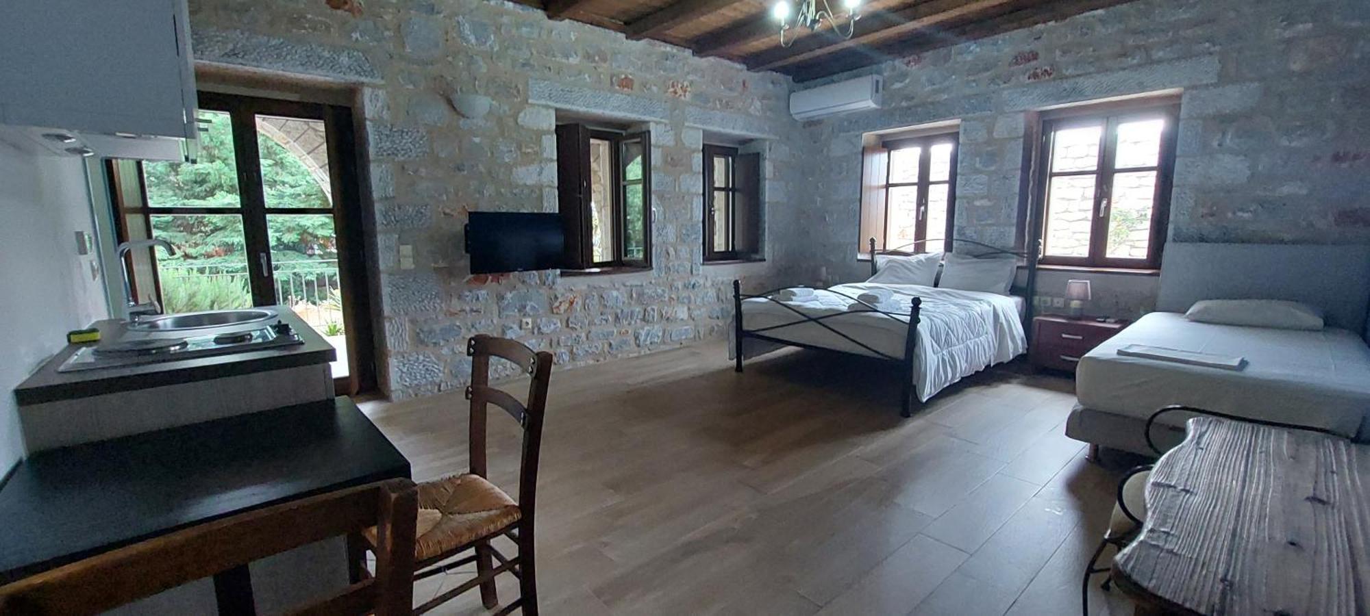 Koukouri Suites Areopoli Bagian luar foto