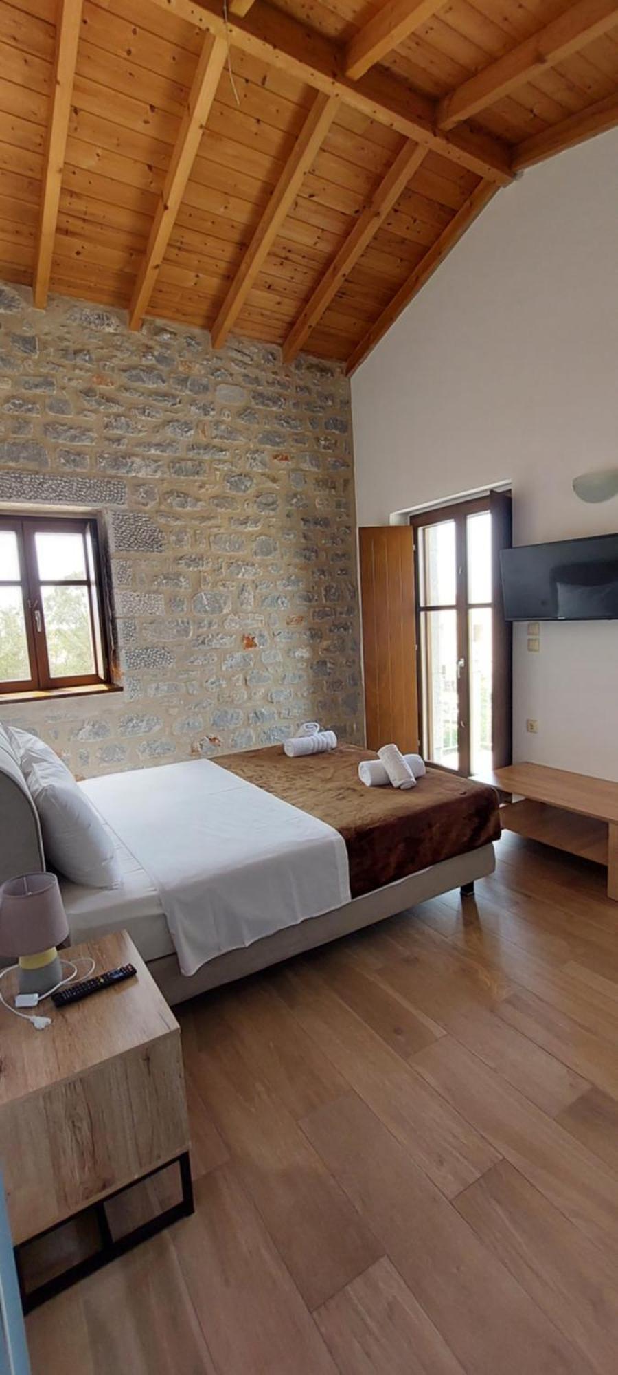 Koukouri Suites Areopoli Bagian luar foto