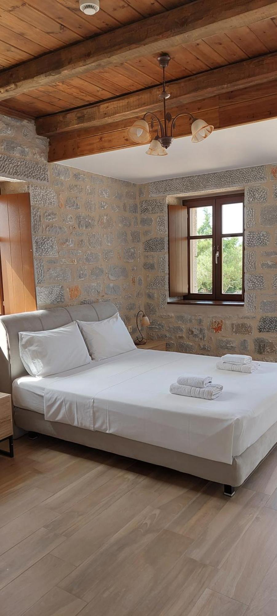 Koukouri Suites Areopoli Bagian luar foto