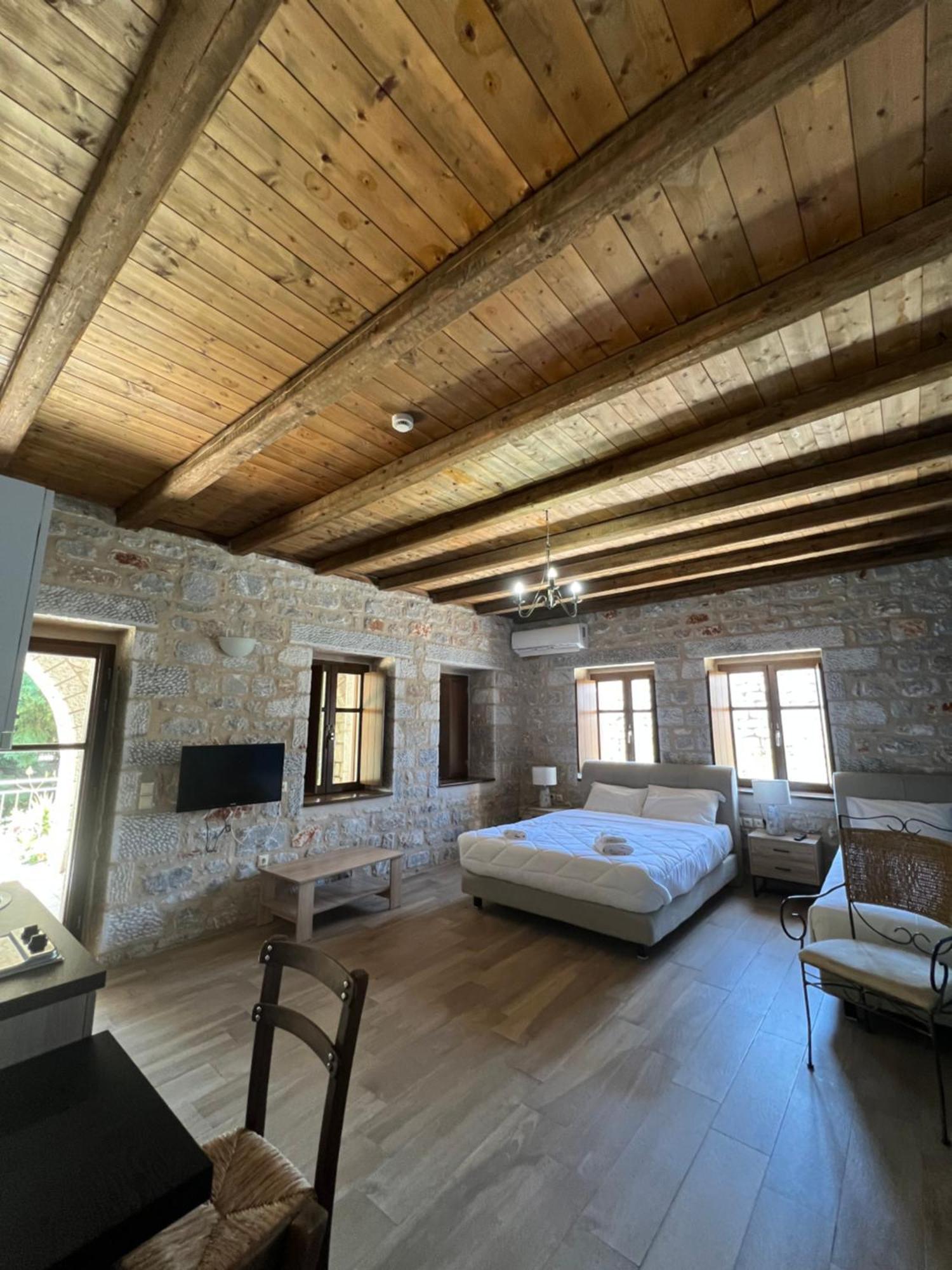 Koukouri Suites Areopoli Bagian luar foto