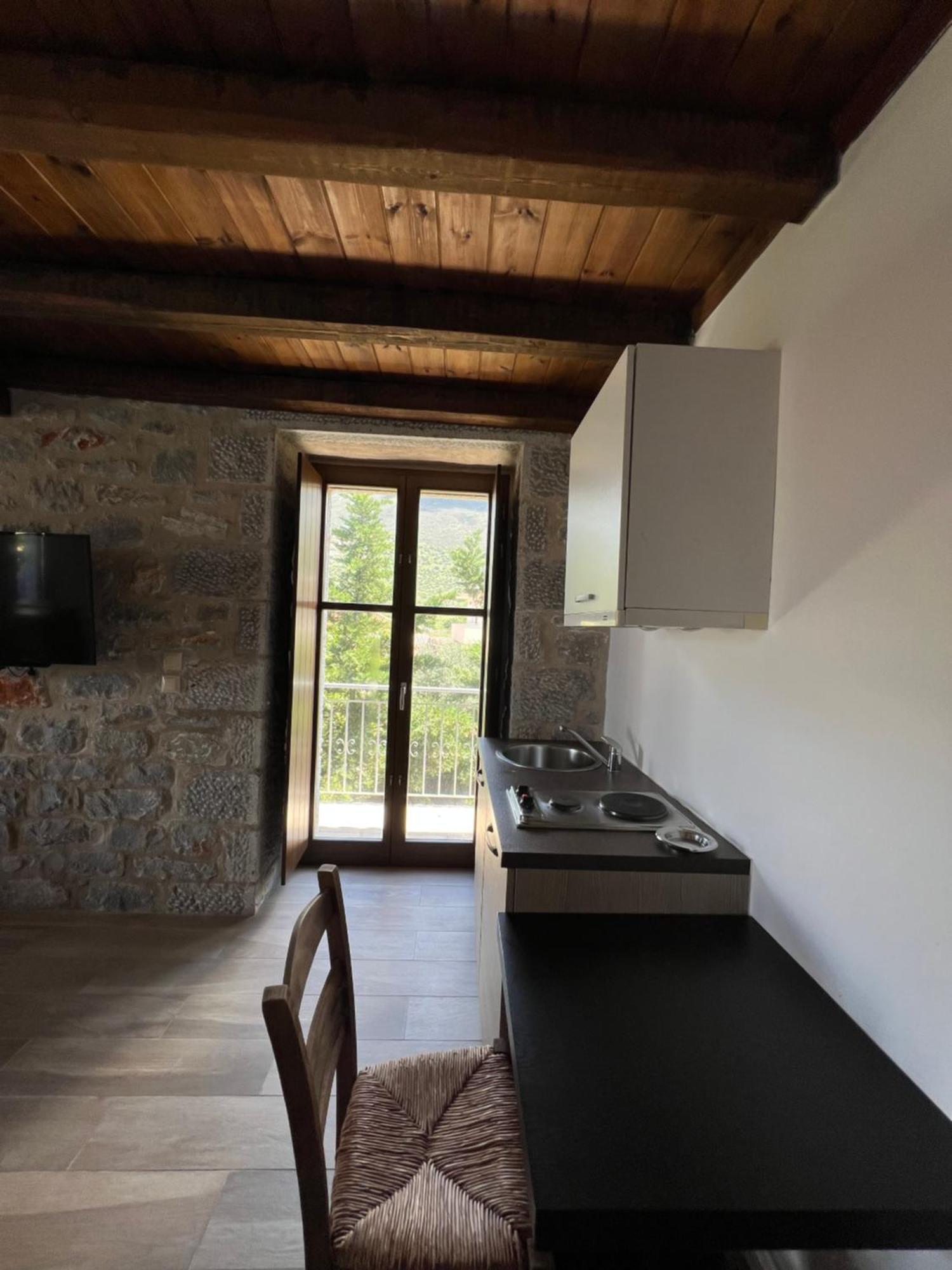 Koukouri Suites Areopoli Bagian luar foto