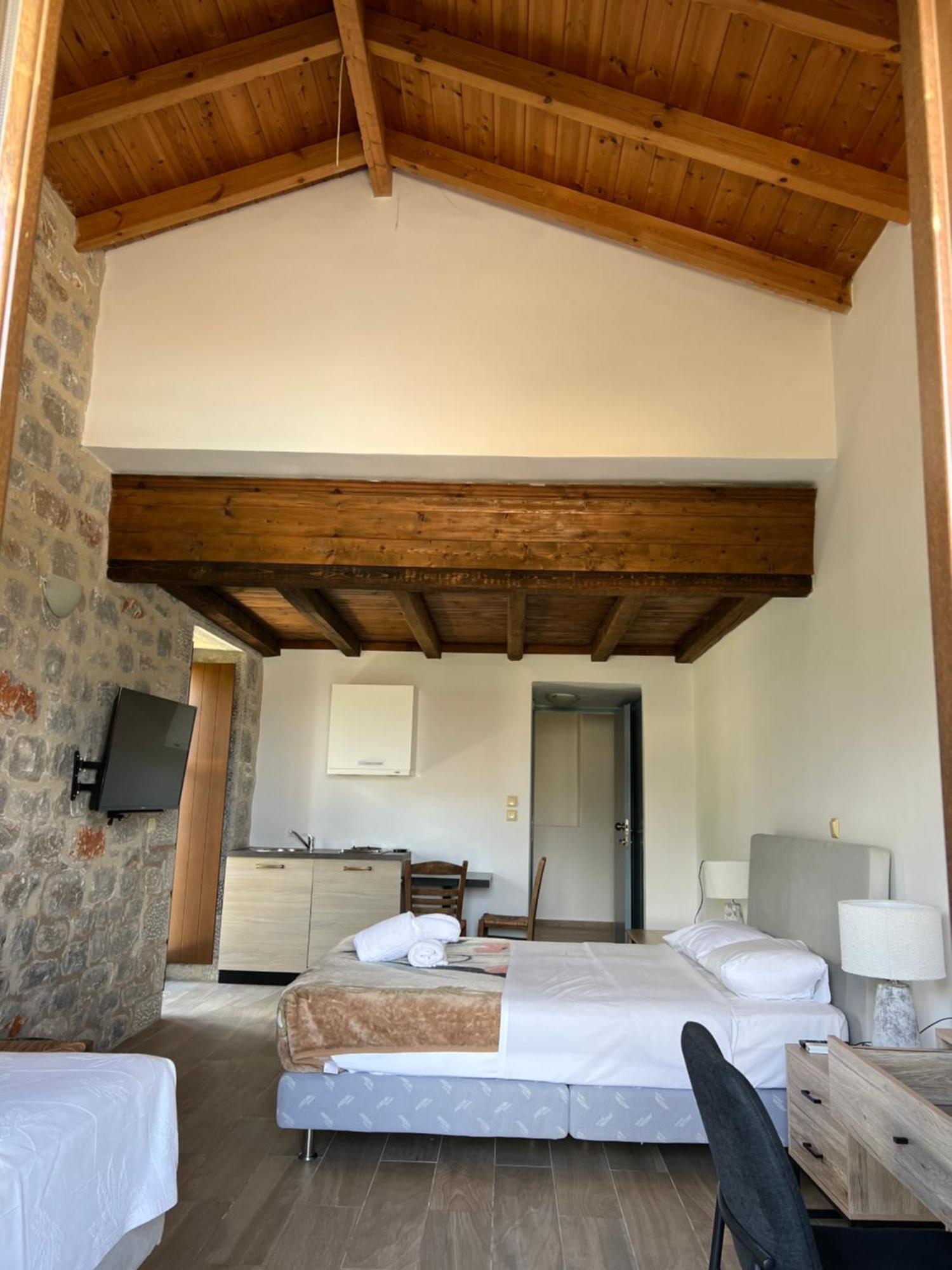 Koukouri Suites Areopoli Bagian luar foto